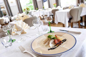 Гостиница Hotel Restaurant Perle Des Vosges  Мюльбак-Сюр-Мюнстер